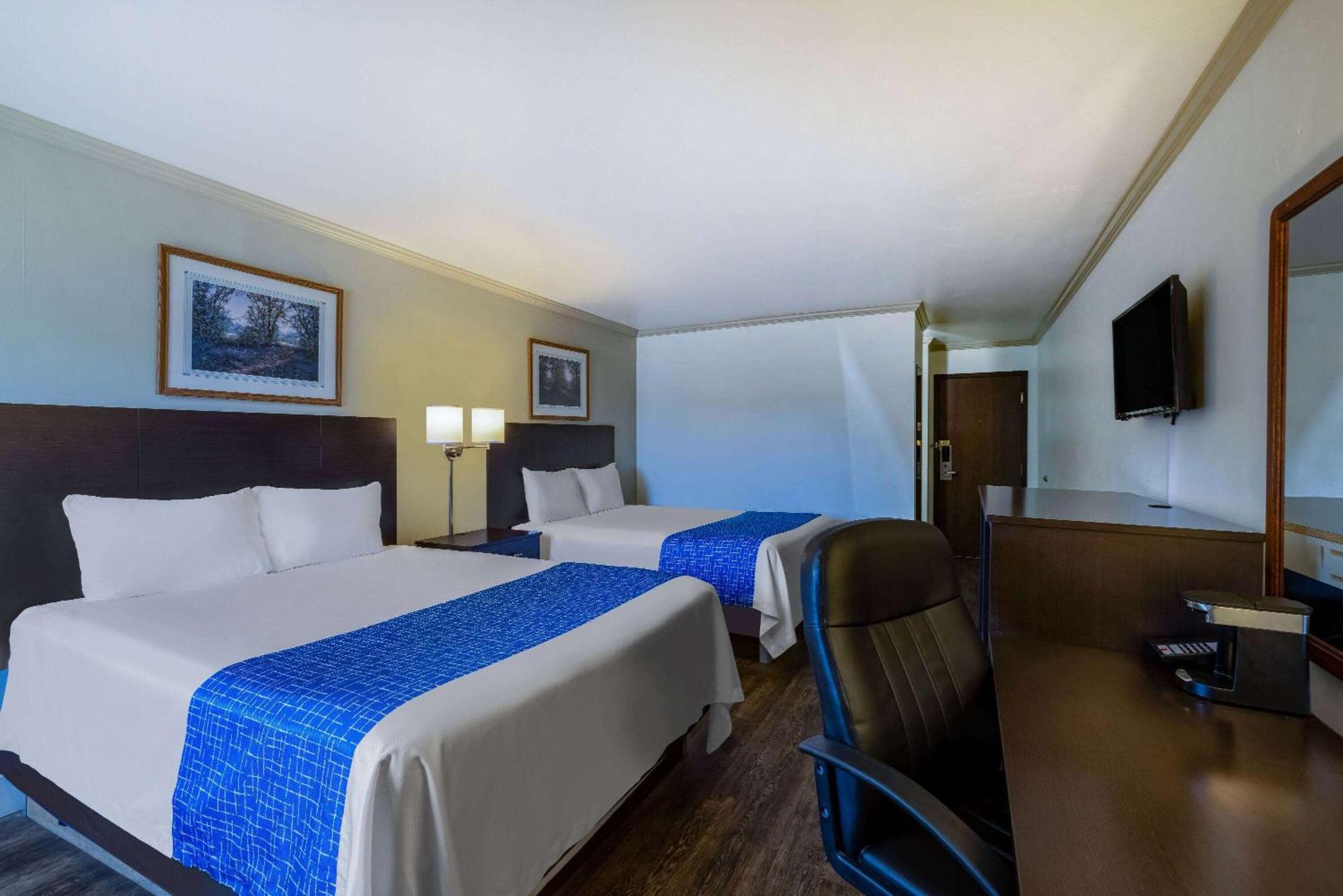 Travelodge By Wyndham Лівінгстон Екстер'єр фото
