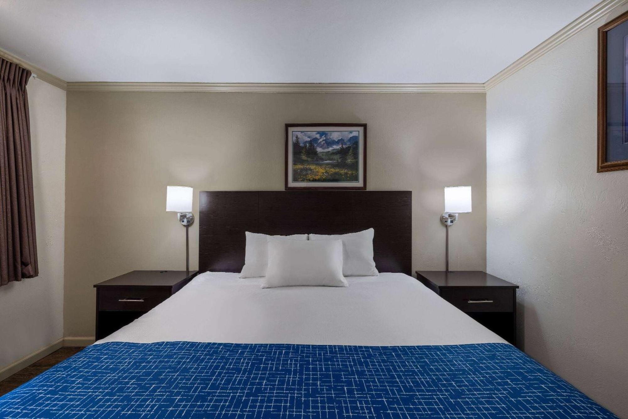 Travelodge By Wyndham Лівінгстон Екстер'єр фото