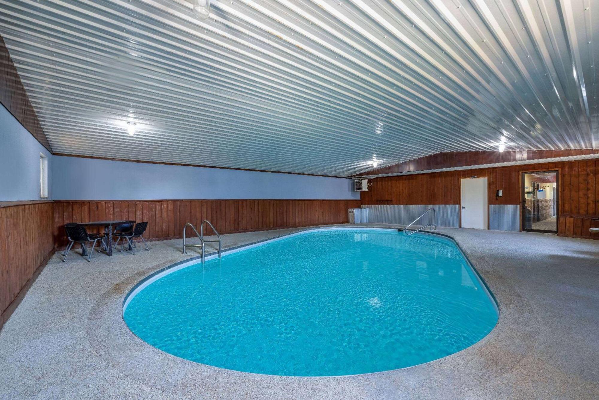Travelodge By Wyndham Лівінгстон Екстер'єр фото