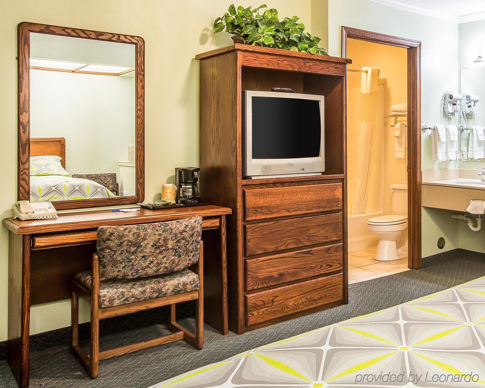 Travelodge By Wyndham Лівінгстон Екстер'єр фото